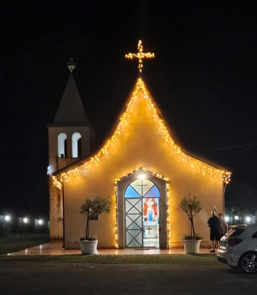 UNA SERATA DI FEDE E COMUNITÀ: “SUMMER PRAY” INCANTA RAVIGLIANO ALLA VIGILIA DI SAN PIETRO E PAOLO